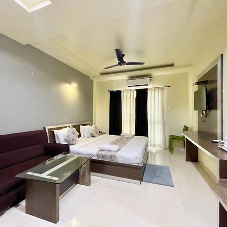 Hotel Trends In Puri Esterno foto
