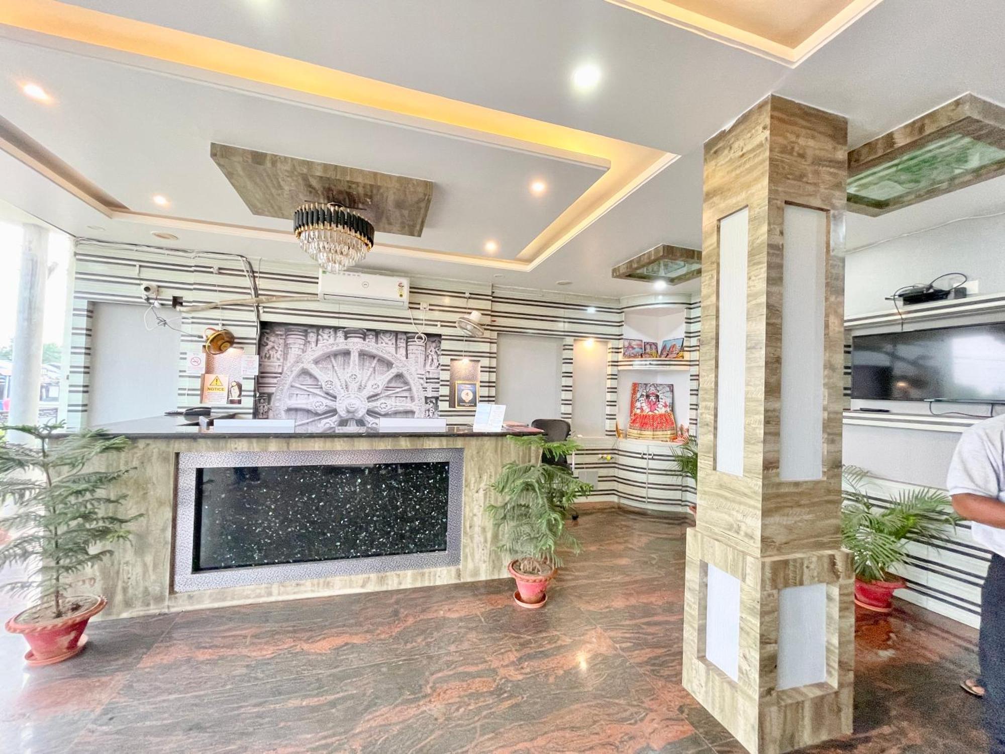 Hotel Trends In Puri Esterno foto