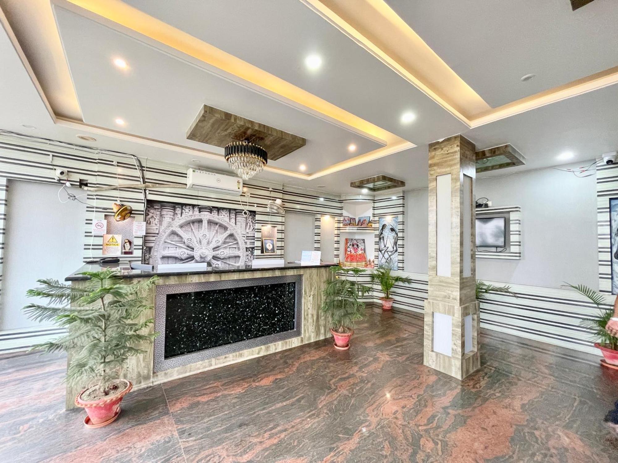 Hotel Trends In Puri Esterno foto
