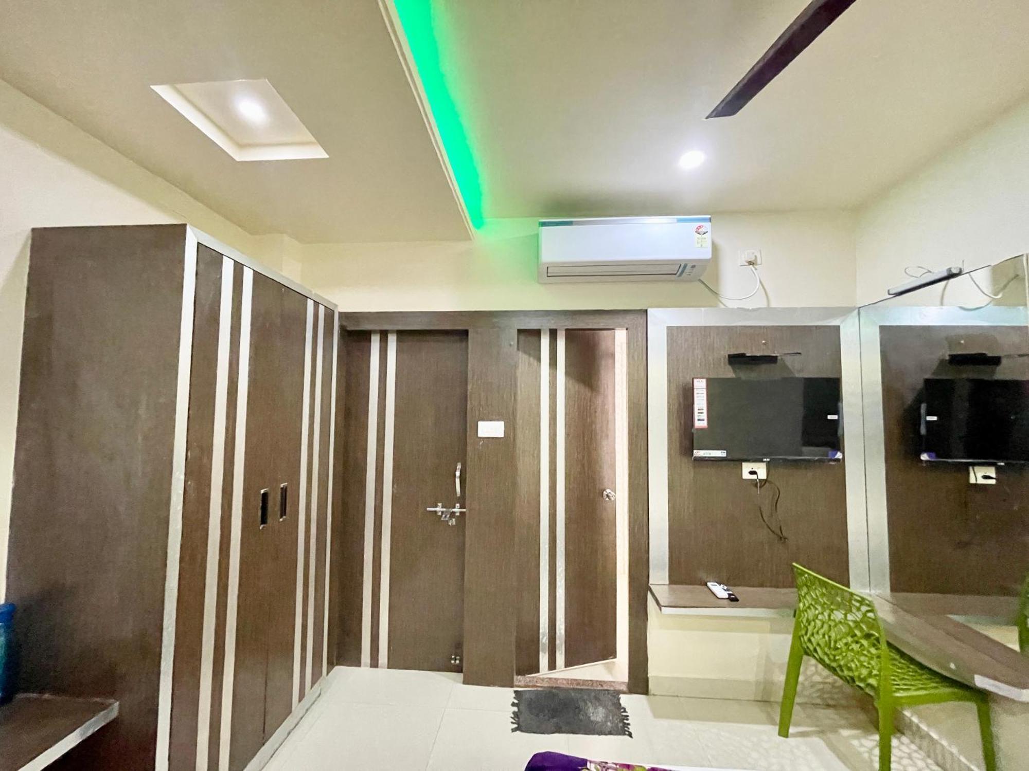 Hotel Trends In Puri Esterno foto