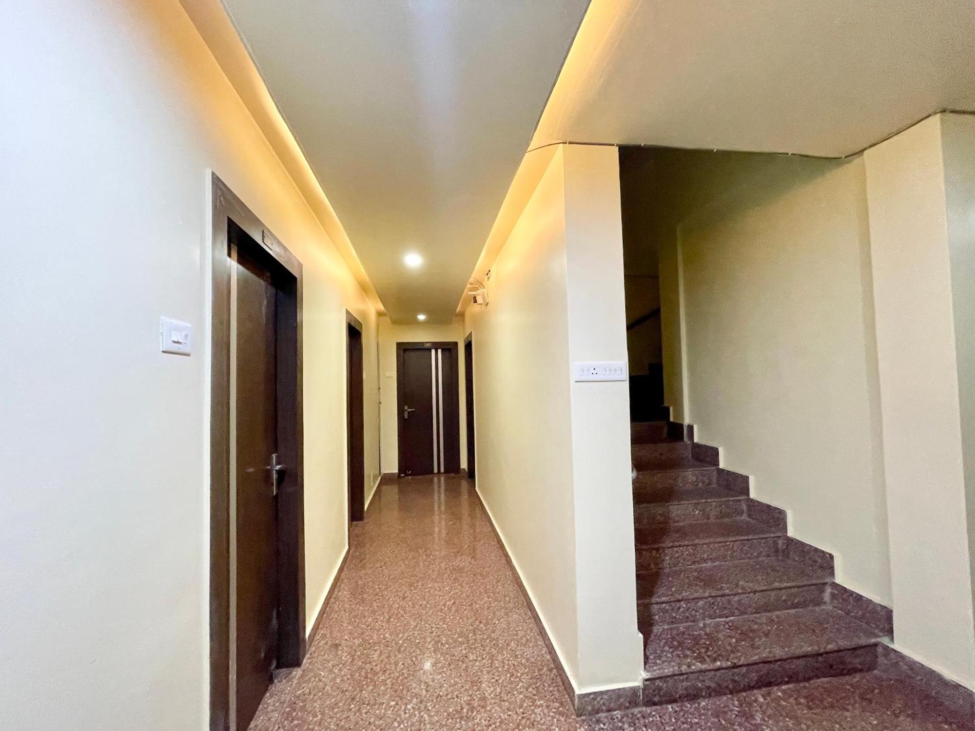 Hotel Trends In Puri Esterno foto