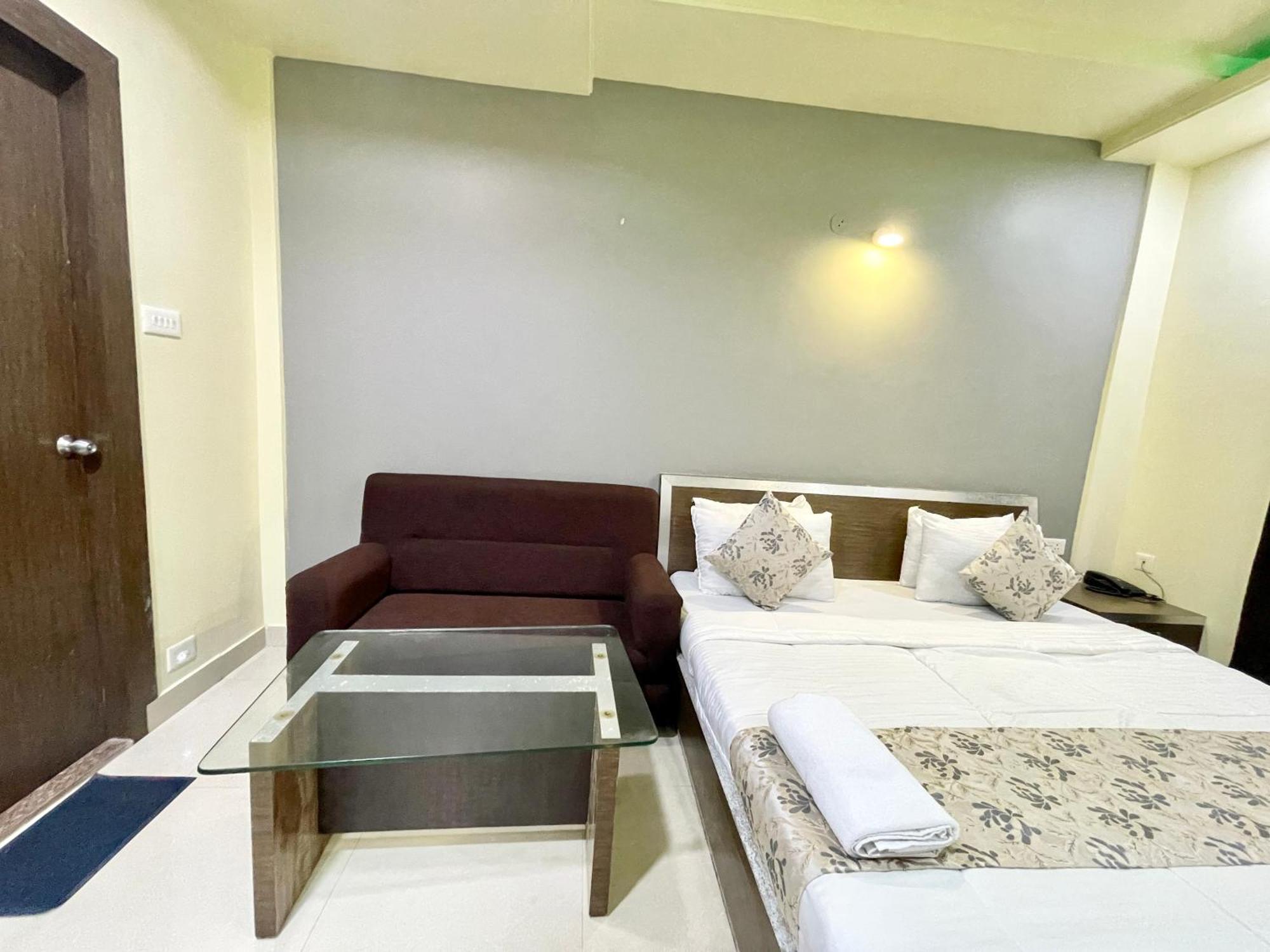 Hotel Trends In Puri Esterno foto